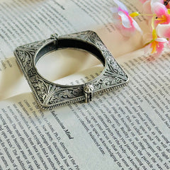 Epic Fashion Brass Square Bangles/Kada