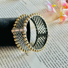 Flower Theme Dual-Tone Bangle Bracelet Set