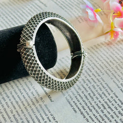 Boho Vintage Silver Bracelet for Women – Buy Now
