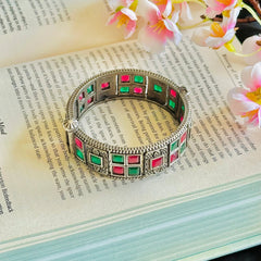 Pink & Green Stone Bangle – Vintage Oxidized Charm