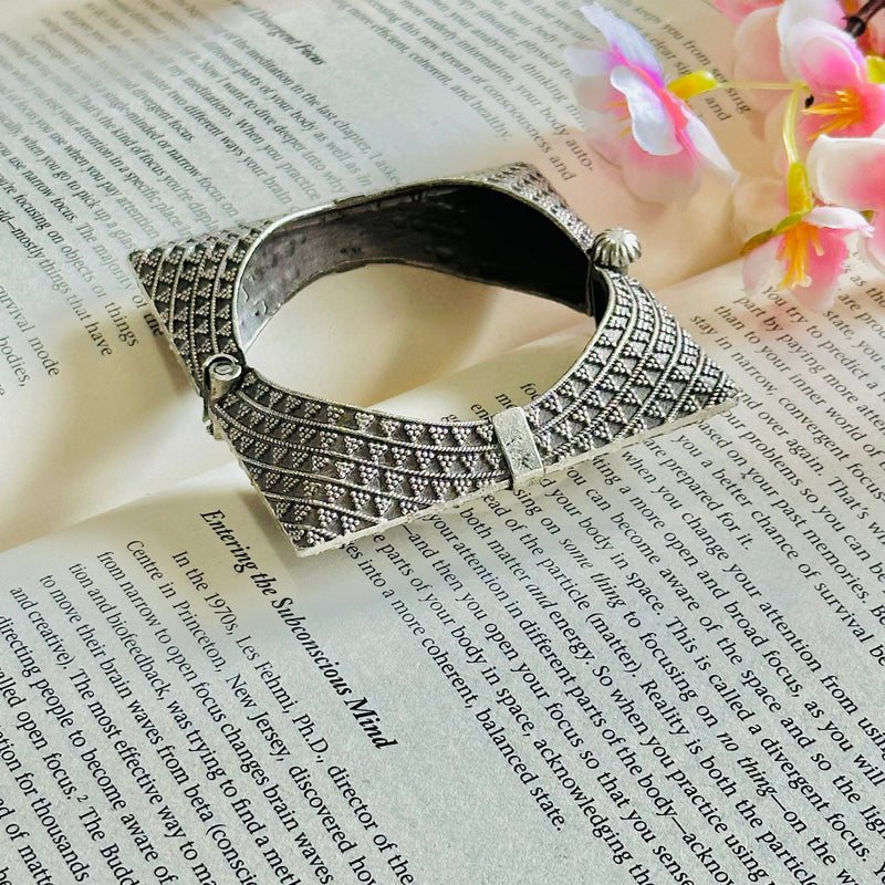 Silver-Toned Brass Silver-Plated Bangle-Style Bracelet