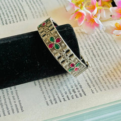 Silver Openable Single Flower Bangle